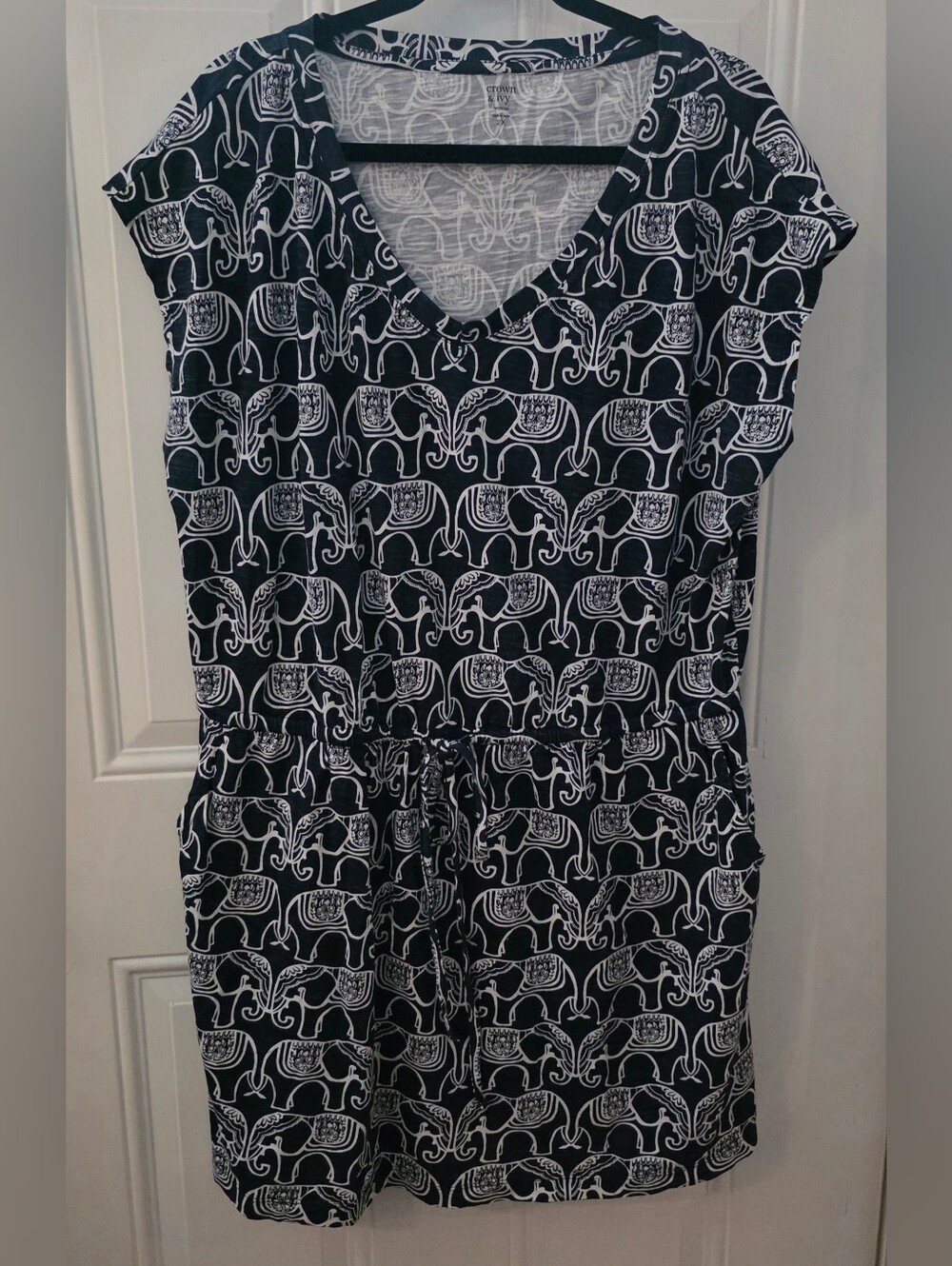 crown & ivy Black and White Elephant Print V-Neck Mini Dress